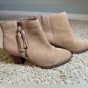 Vionic Tan Suede Ankle Boots